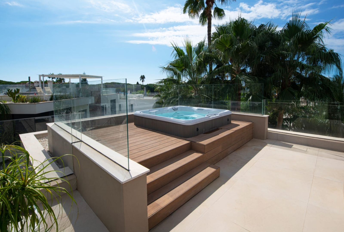 Huis te koop in The Golden Mile | 5 slaapkamers H5261458
