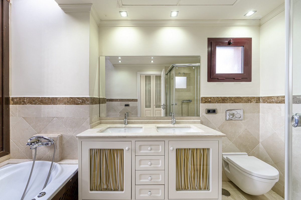 Duplex te koop in The Golden Mile | 4 slaapkamers H5264545