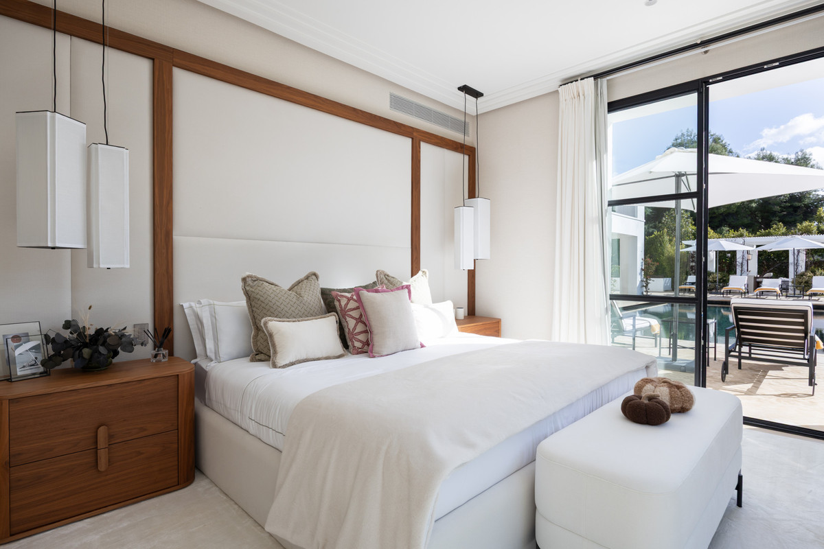 Huis te koop in The Golden Mile | 6 slaapkamers H5265109