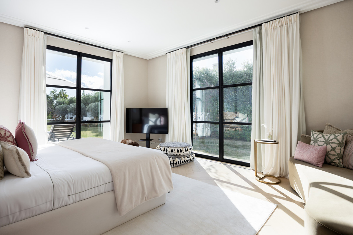 Huis te koop in The Golden Mile | 6 slaapkamers H5265109