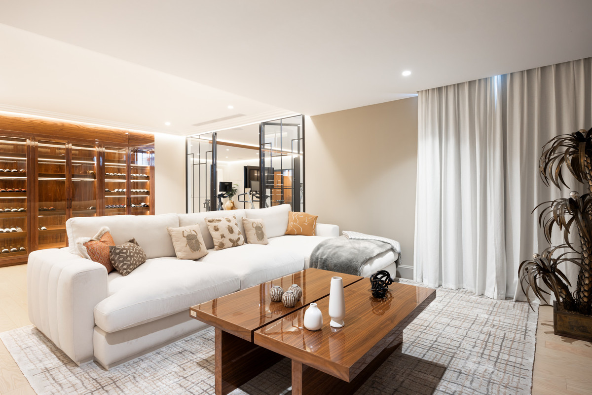 Huis te koop in The Golden Mile | 6 slaapkamers H5265109