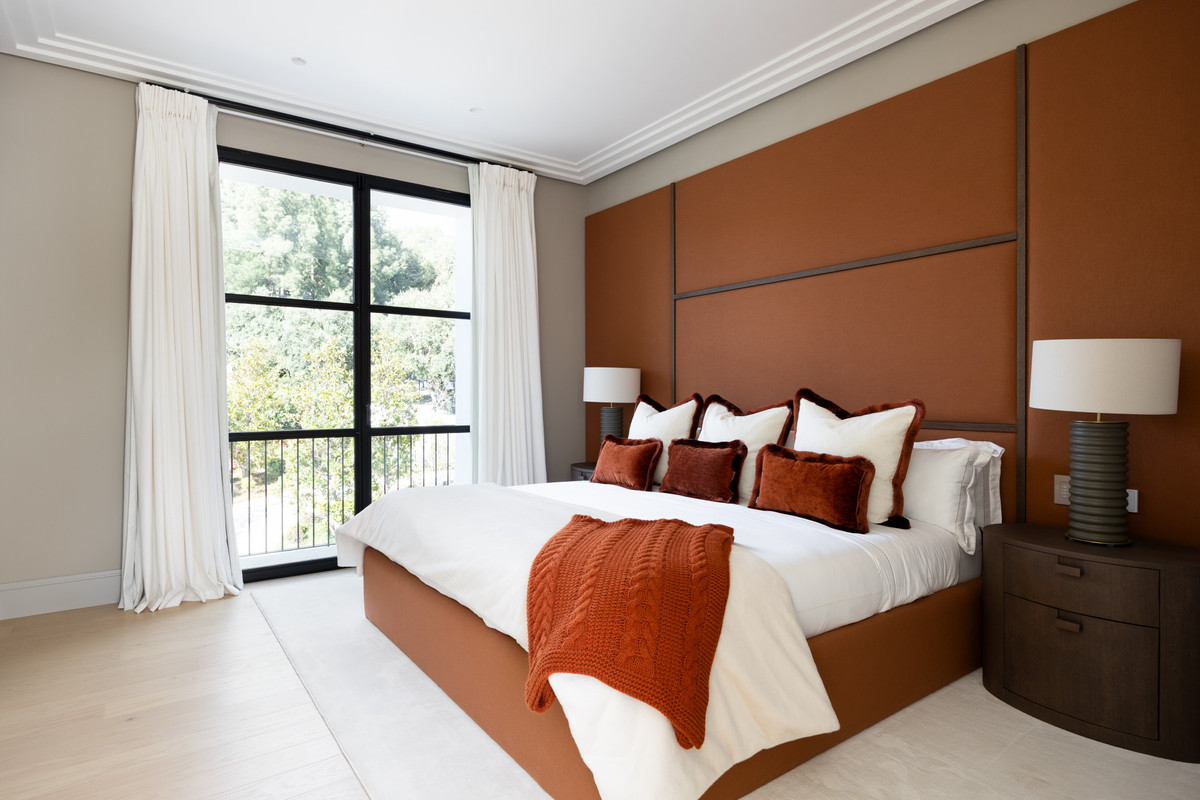 Huis te koop in The Golden Mile | 6 slaapkamers H5265109