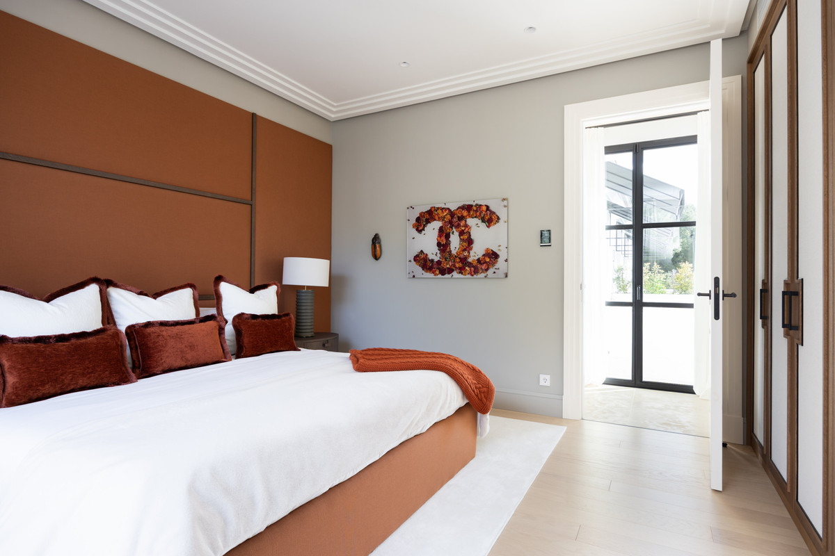 Huis te koop in The Golden Mile | 6 slaapkamers H5265109