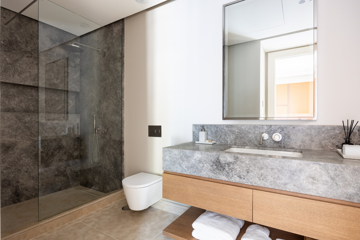 Huis te koop in The Golden Mile | 6 slaapkamers H5265109