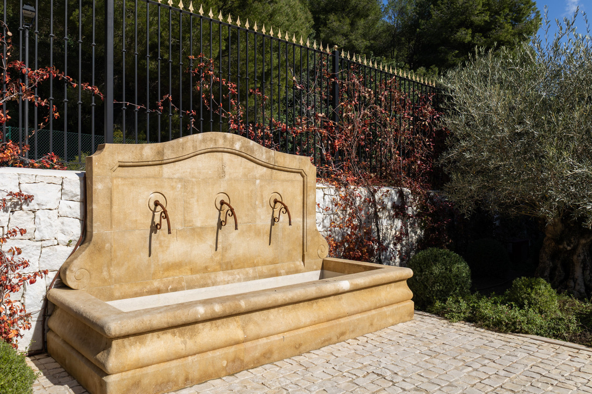 Huis te koop in The Golden Mile | 6 slaapkamers H5265109