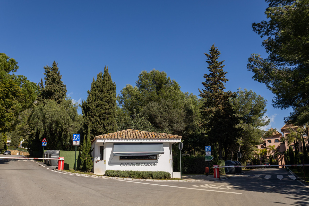 Huis te koop in The Golden Mile | 6 slaapkamers H5265109