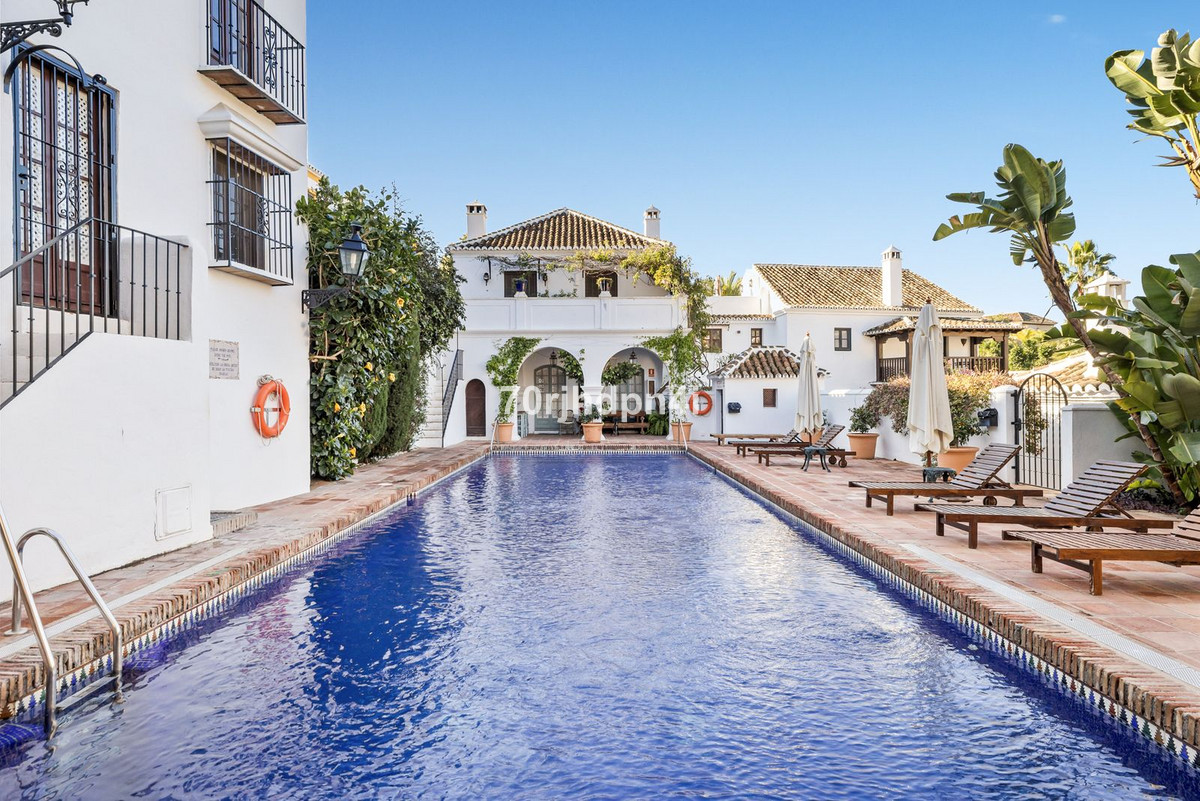 Appartement te koop in The Golden Mile | 2 slaapkamers H5272030