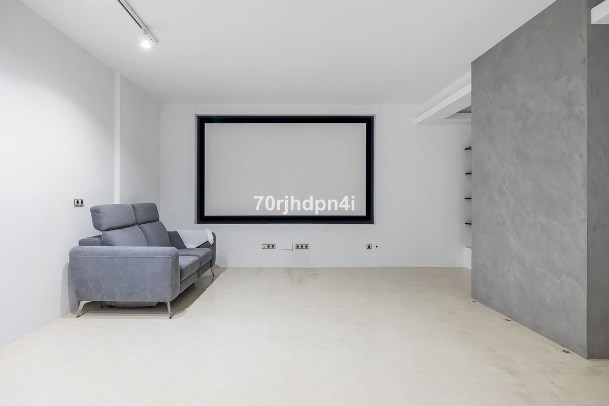 Appartement te koop in The Golden Mile | 2 slaapkamers H5272030