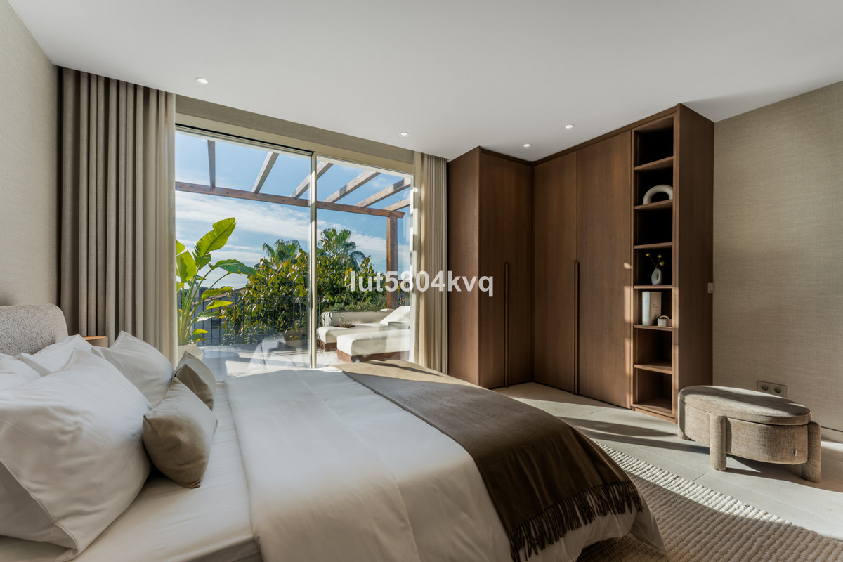 Huis te koop in The Golden Mile | 4 slaapkamers H5299369