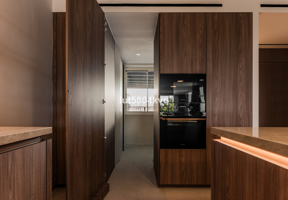 Huis te koop in The Golden Mile | 4 slaapkamers H5299369