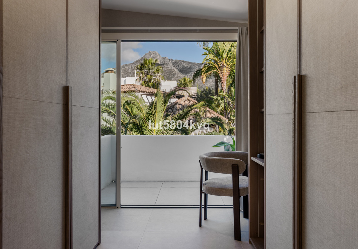 Huis te koop in The Golden Mile | 4 slaapkamers H5299369