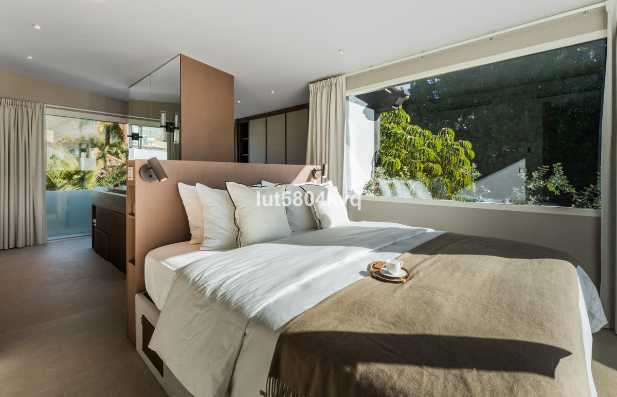 Huis te koop in The Golden Mile | 4 slaapkamers H5299369