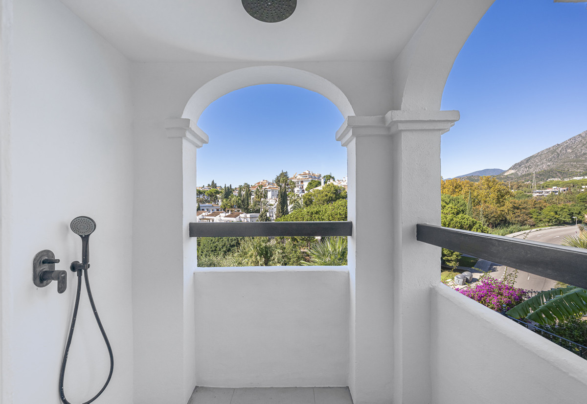 Huis te koop in The Golden Mile | 4 slaapkamers H5346865