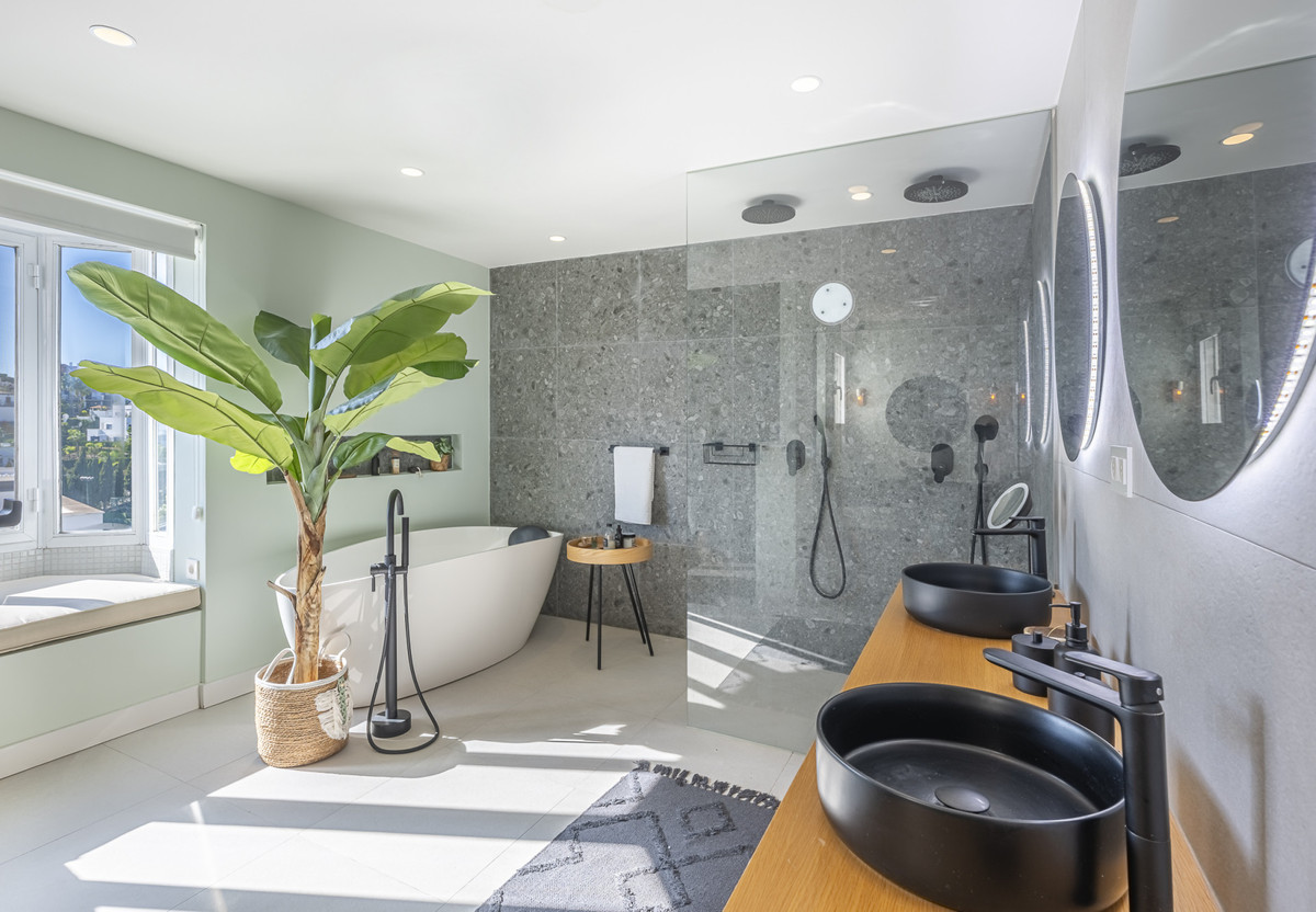 Huis te koop in The Golden Mile | 4 slaapkamers H5346865