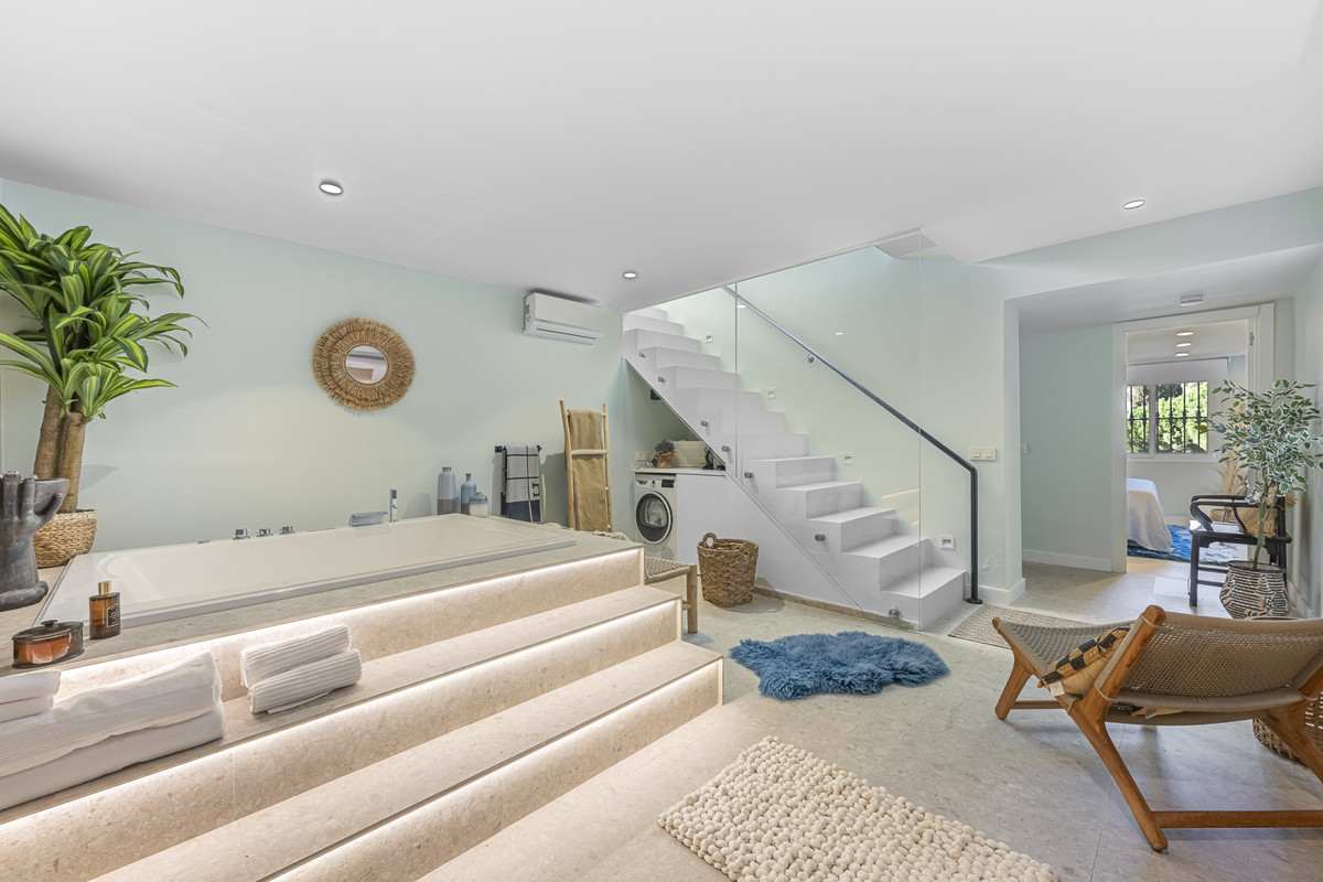 Huis te koop in The Golden Mile | 4 slaapkamers H5346865