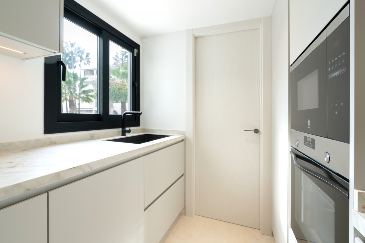 Huis te koop in The Golden Mile | 5 slaapkamers H5354806