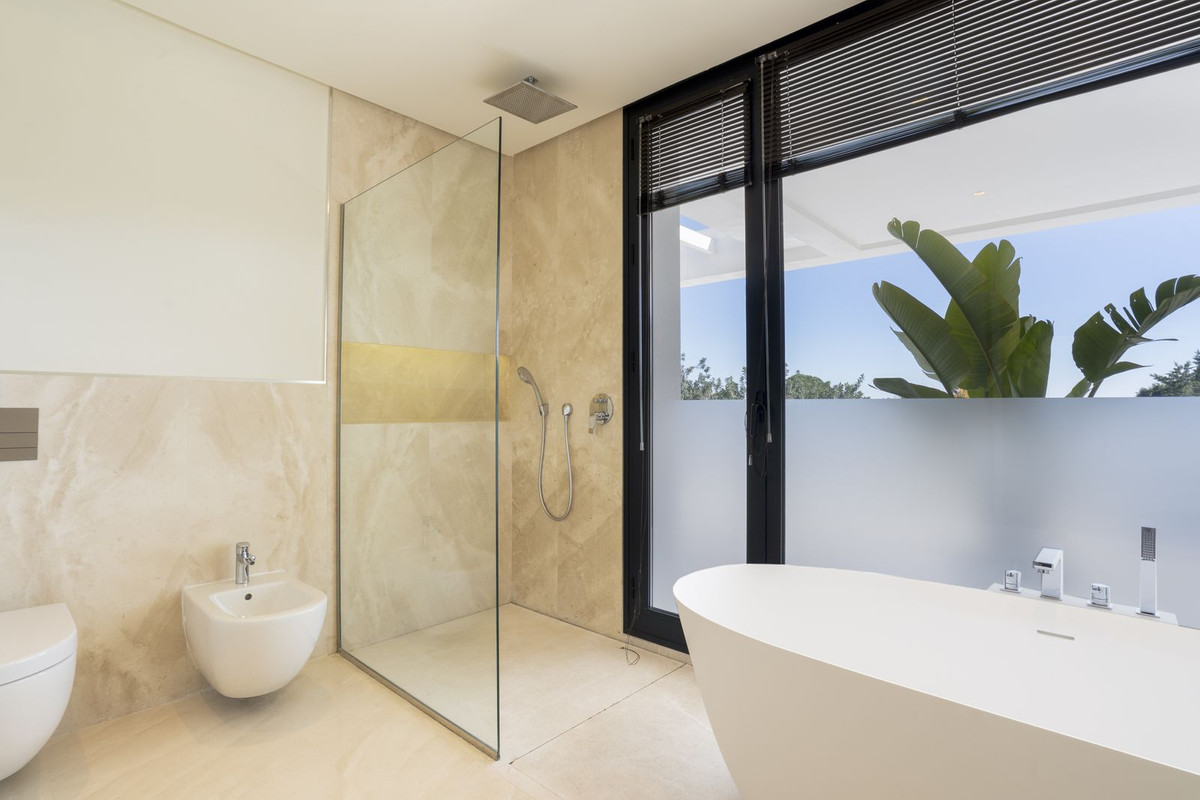 Huis te koop in The Golden Mile | 5 slaapkamers H5355364