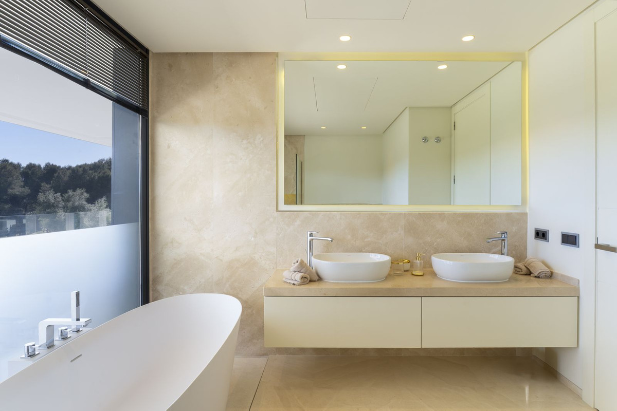 Huis te koop in The Golden Mile | 5 slaapkamers H5355364