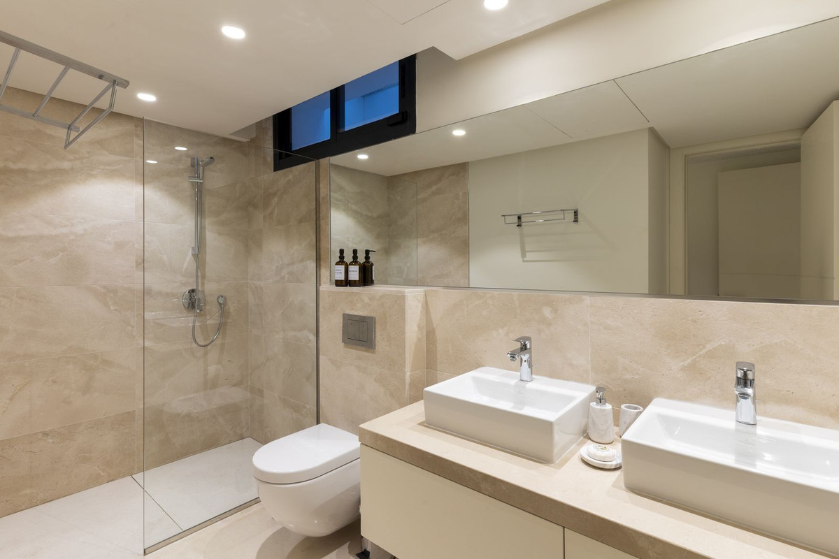 Huis te koop in The Golden Mile | 5 slaapkamers H5355364