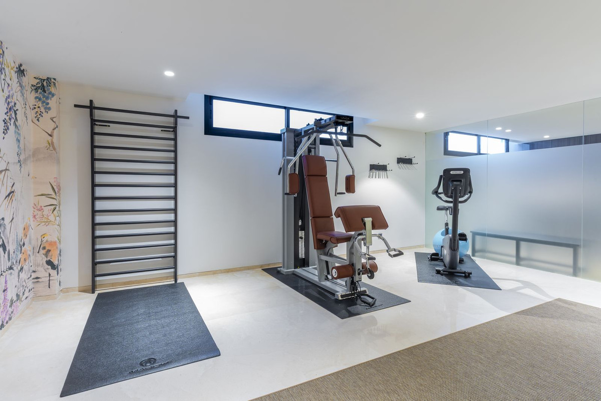 Huis te koop in The Golden Mile | 5 slaapkamers H5355364
