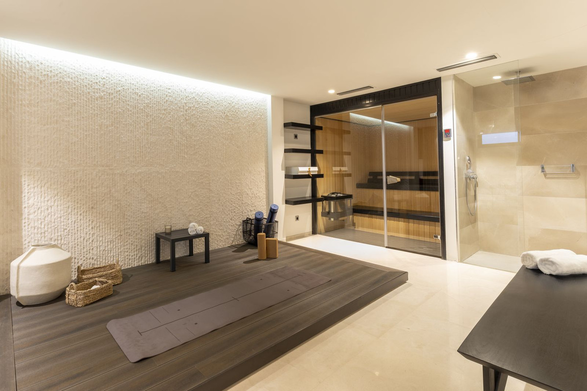 Huis te koop in The Golden Mile | 5 slaapkamers H5355364