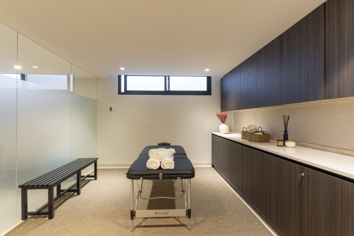 Huis te koop in The Golden Mile | 5 slaapkamers H5355364