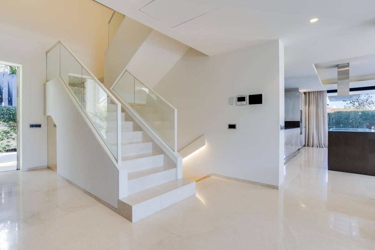 Huis te koop in The Golden Mile | 5 slaapkamers H5355364