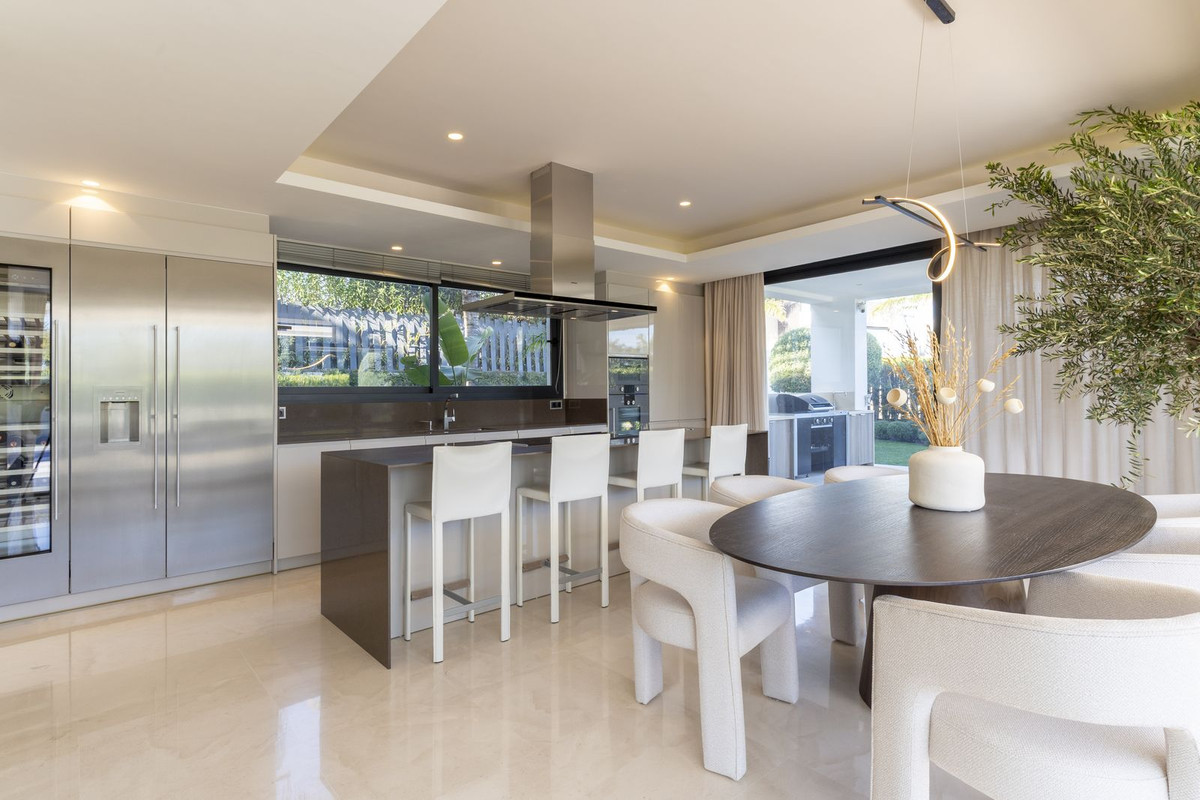 Huis te koop in The Golden Mile | 5 slaapkamers H5355364