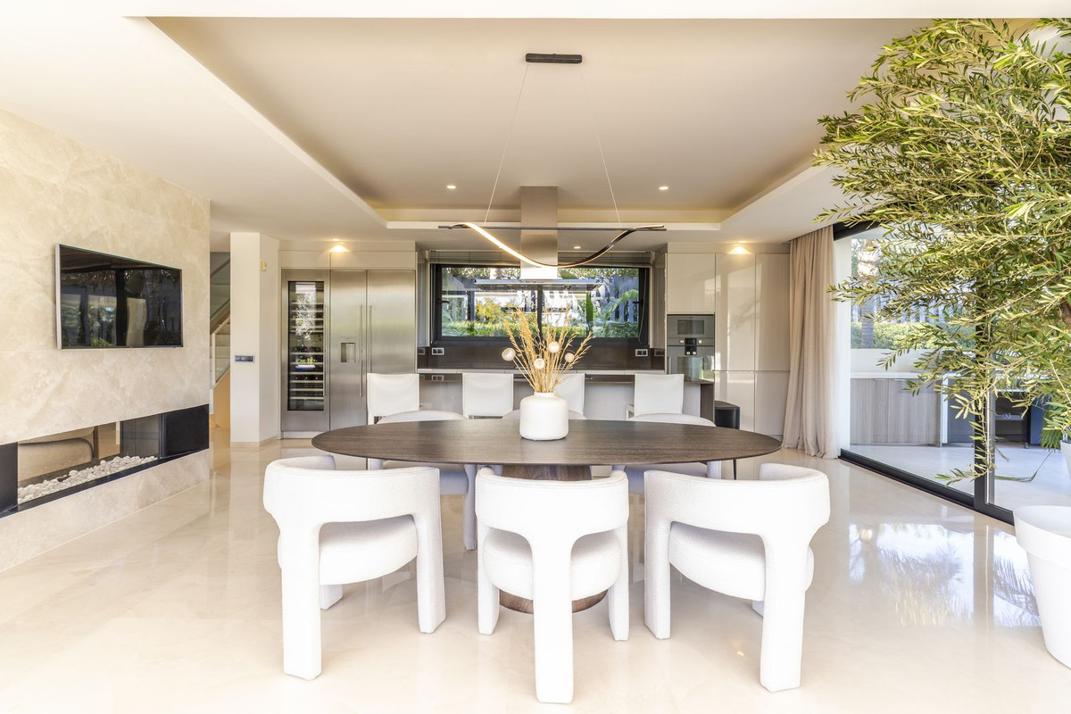 Huis te koop in The Golden Mile | 5 slaapkamers H5355364