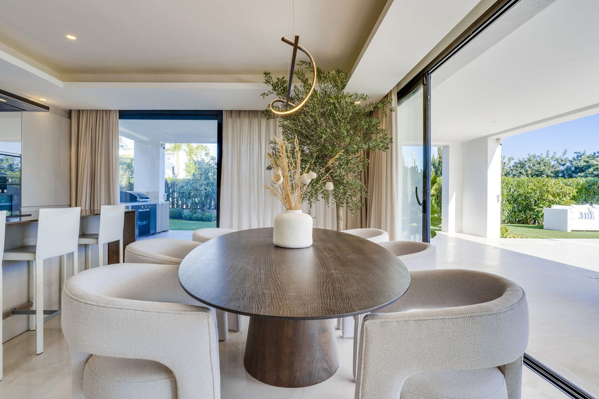 Huis te koop in The Golden Mile | 5 slaapkamers H5355364