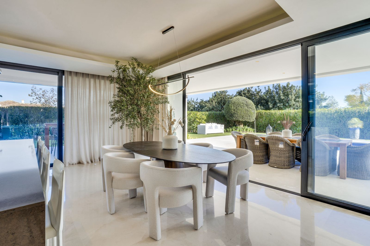 Huis te koop in The Golden Mile | 5 slaapkamers H5355364