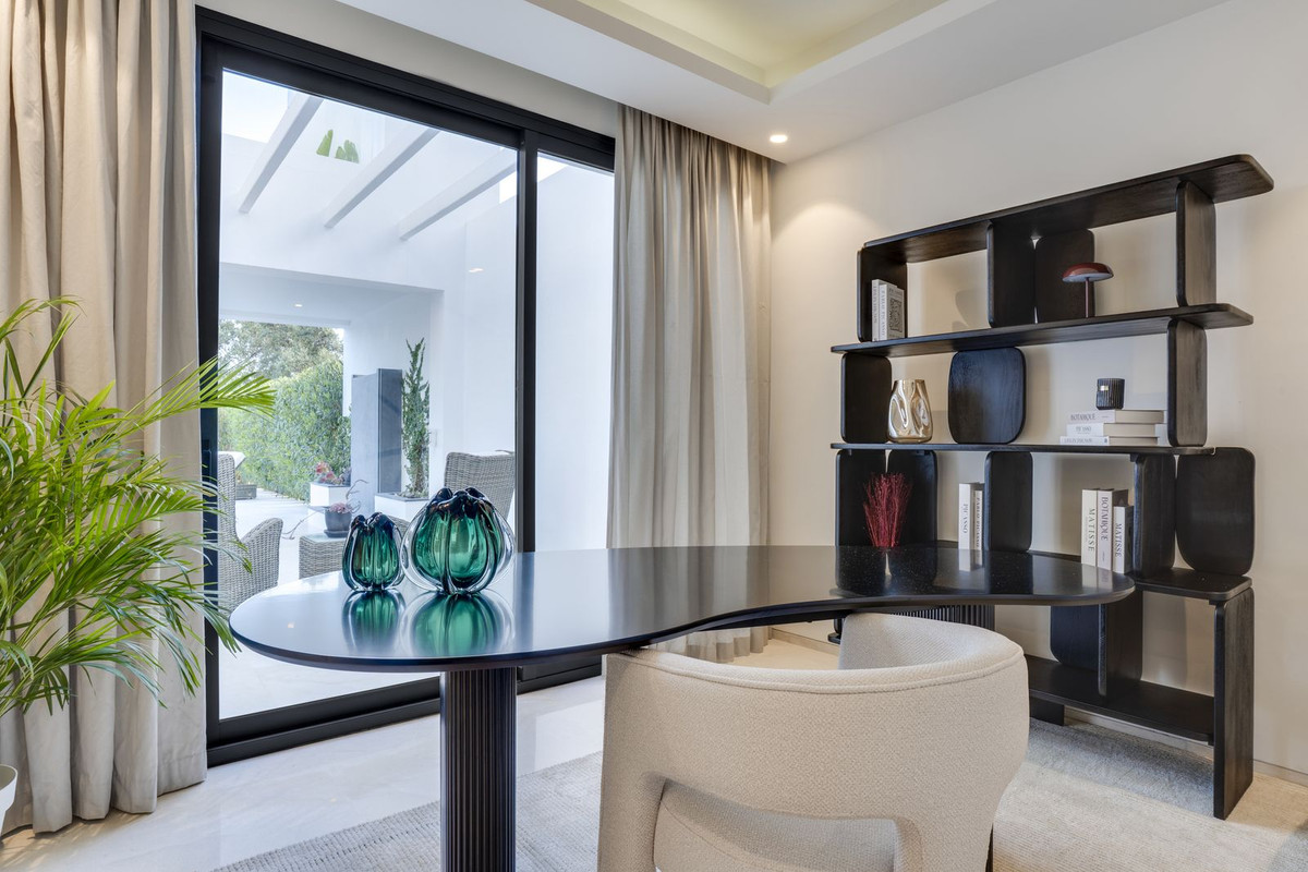 Huis te koop in The Golden Mile | 5 slaapkamers H5355364