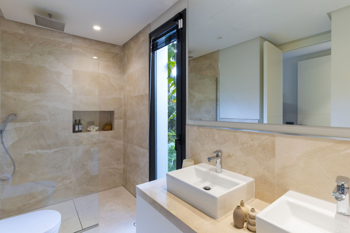 Huis te koop in The Golden Mile | 5 slaapkamers H5355364