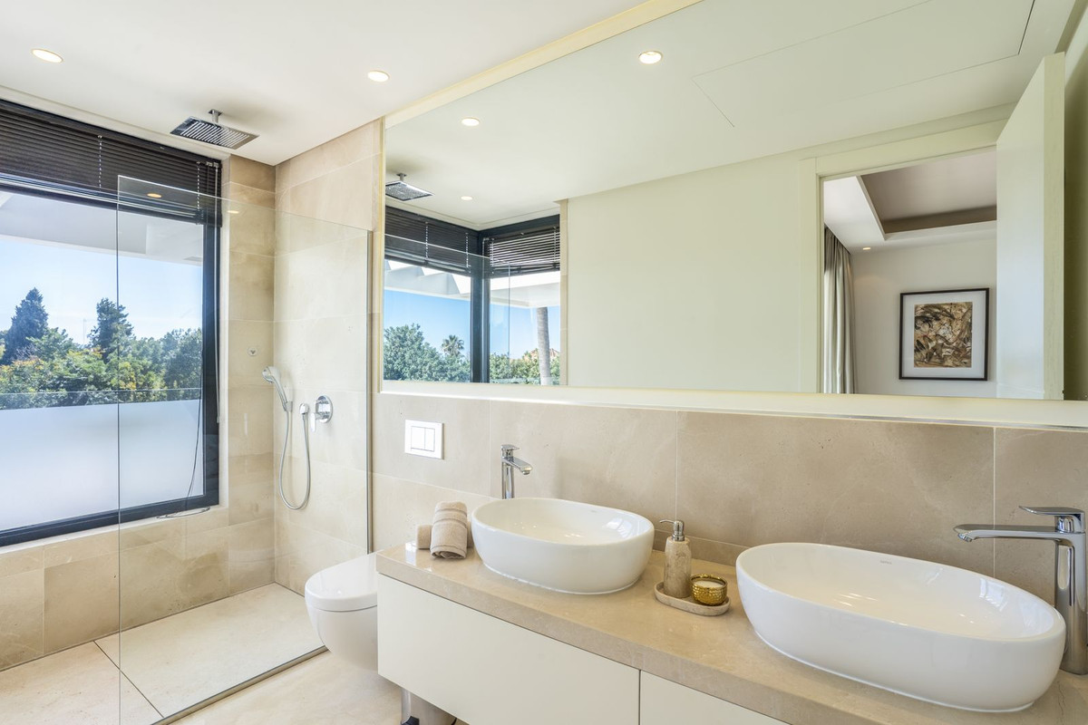 Huis te koop in The Golden Mile | 5 slaapkamers H5355364