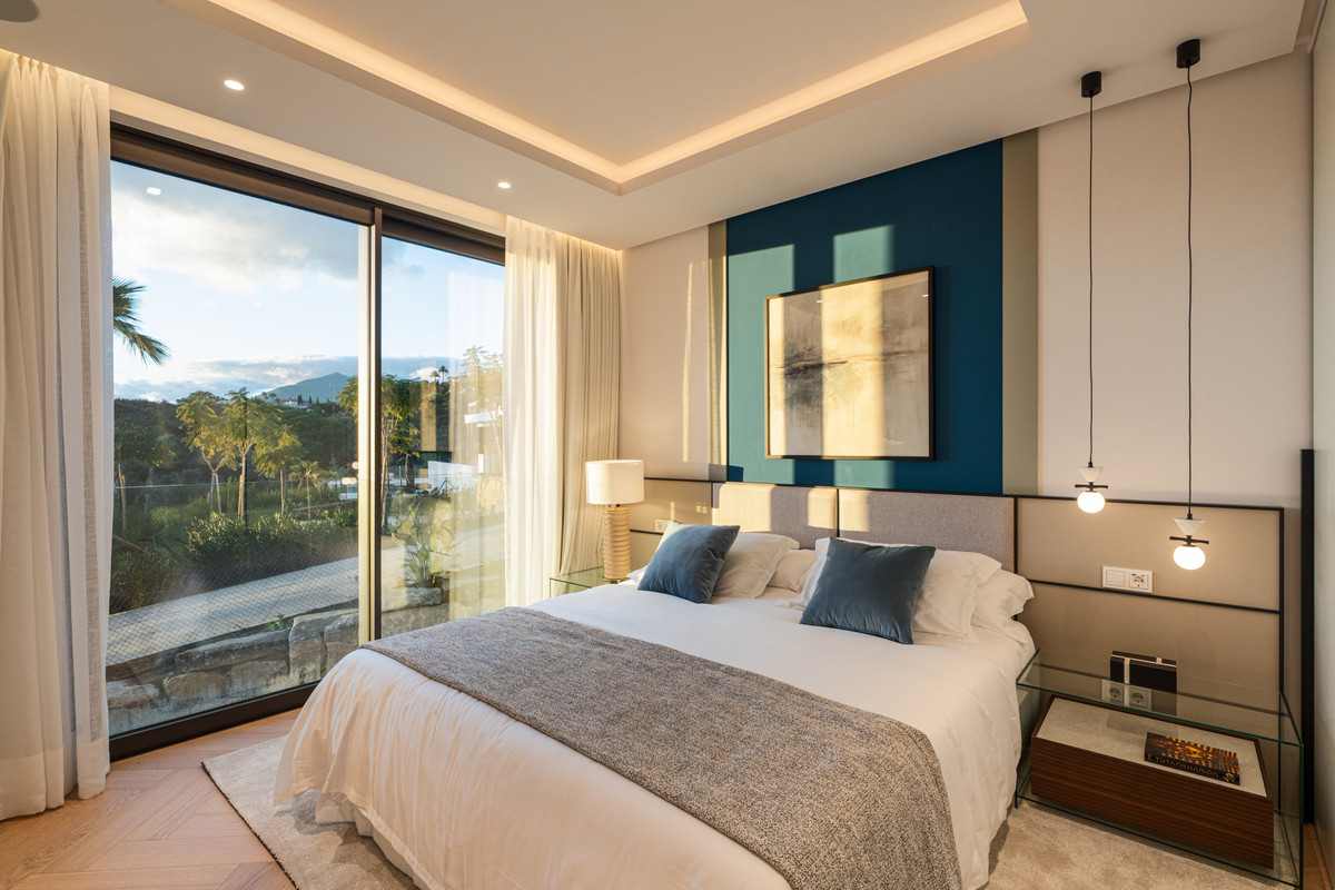 Huis te koop in The Golden Mile | 5 slaapkamers H5360857