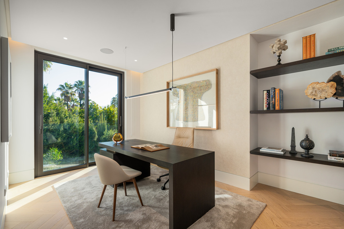 Huis te koop in The Golden Mile | 5 slaapkamers H5360857