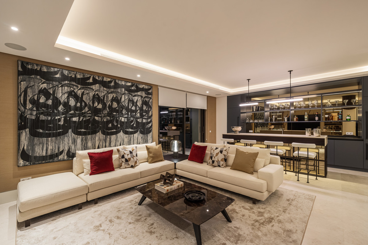 Huis te koop in The Golden Mile | 5 slaapkamers H5360857