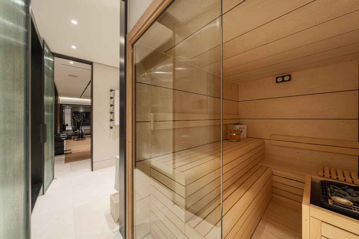 Huis te koop in The Golden Mile | 5 slaapkamers H5360857