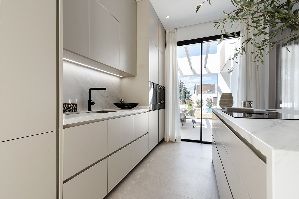 Huis te koop in The Golden Mile | 4 slaapkamers H5366242