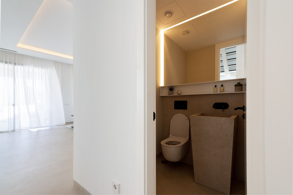 Huis te koop in The Golden Mile | 4 slaapkamers H5366242