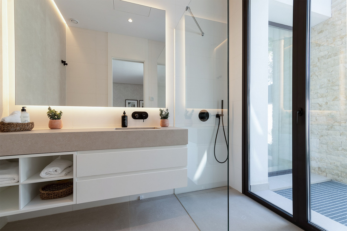 Huis te koop in The Golden Mile | 4 slaapkamers H5366242