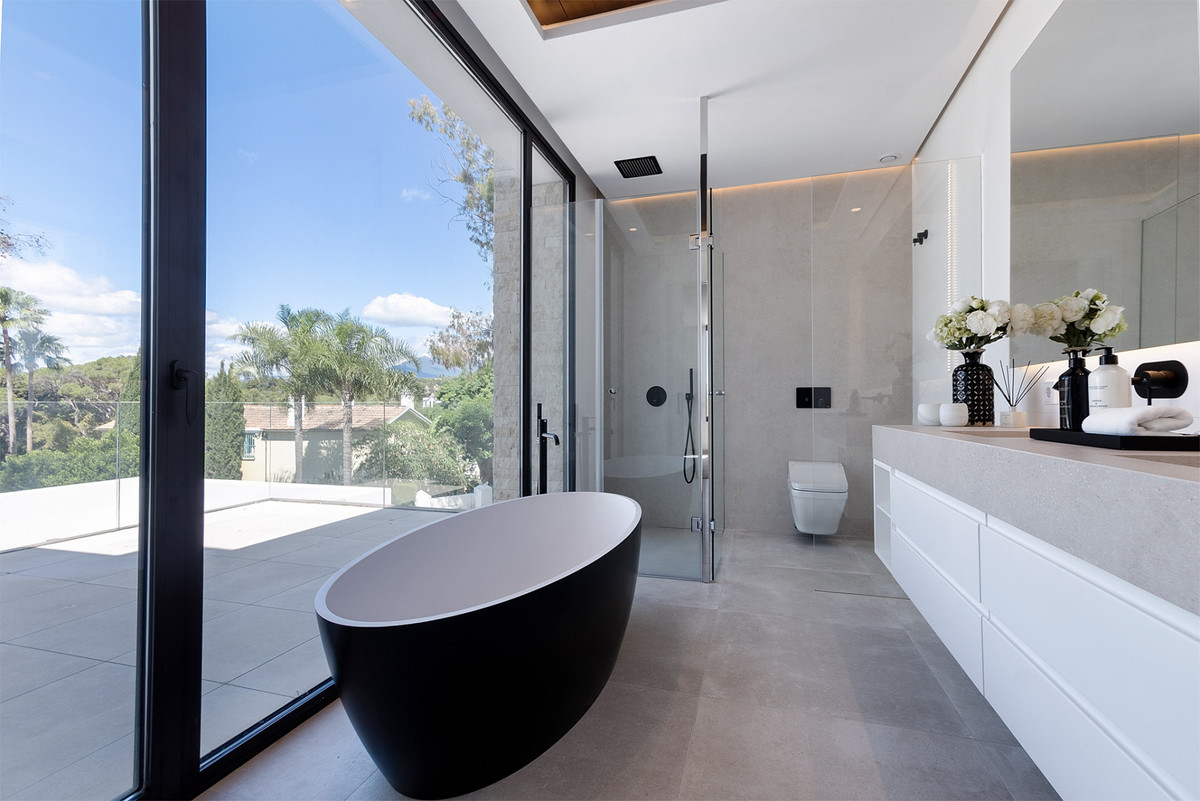 Huis te koop in The Golden Mile | 4 slaapkamers H5366242