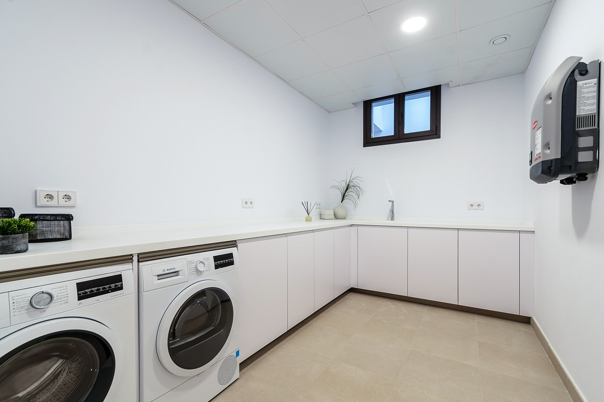 Huis te koop in The Golden Mile | 4 slaapkamers H5366242