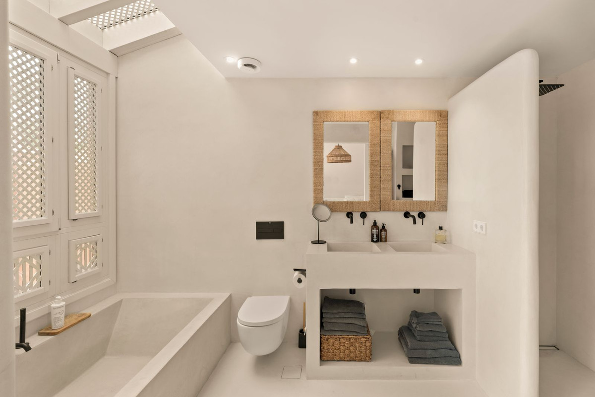 Huis te koop in The Golden Mile | 4 slaapkamers H5373799