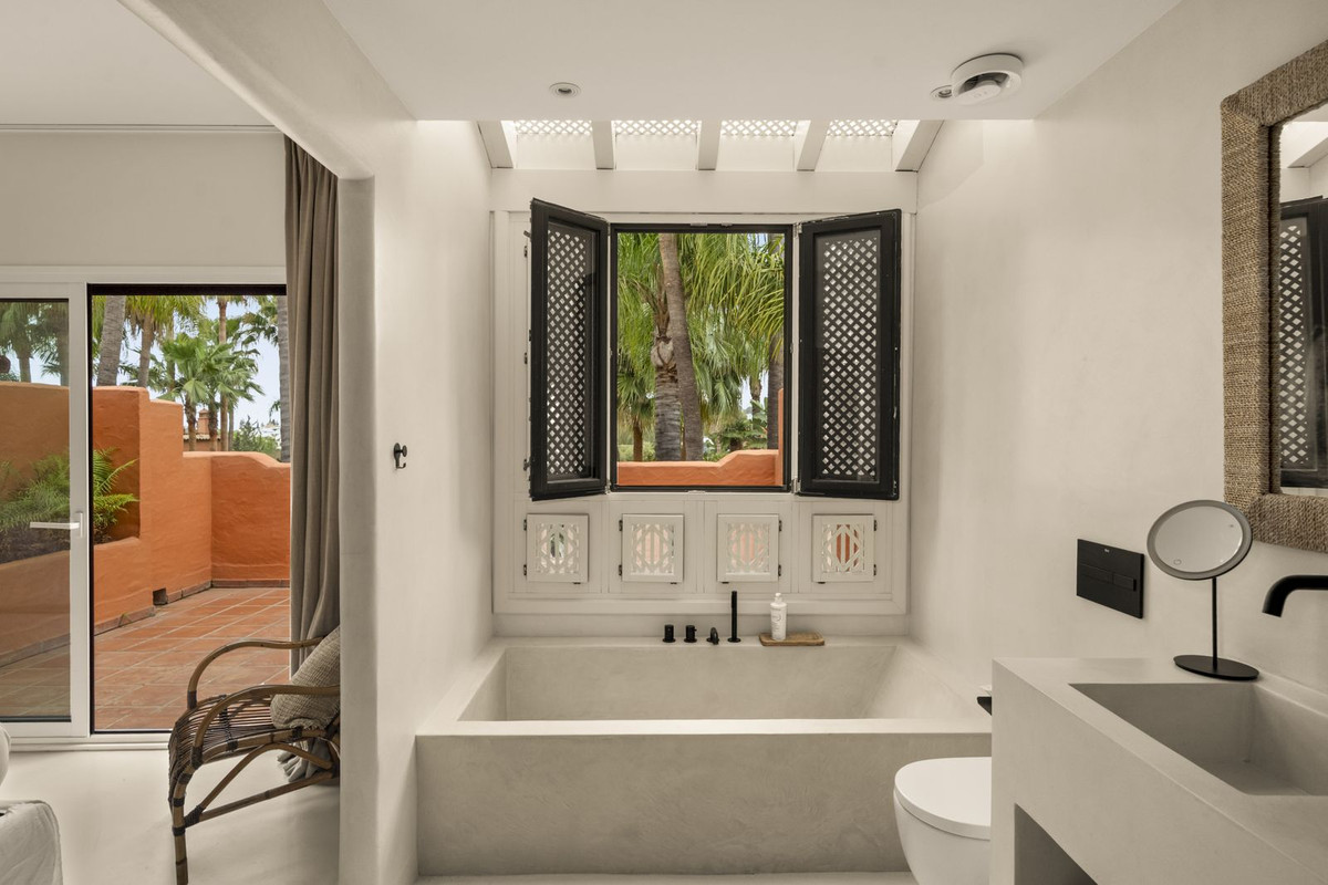 Huis te koop in The Golden Mile | 4 slaapkamers H5373799