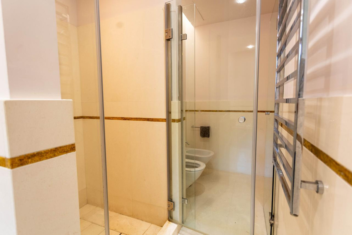 Huis te koop in The Golden Mile | 4 slaapkamers H5382364