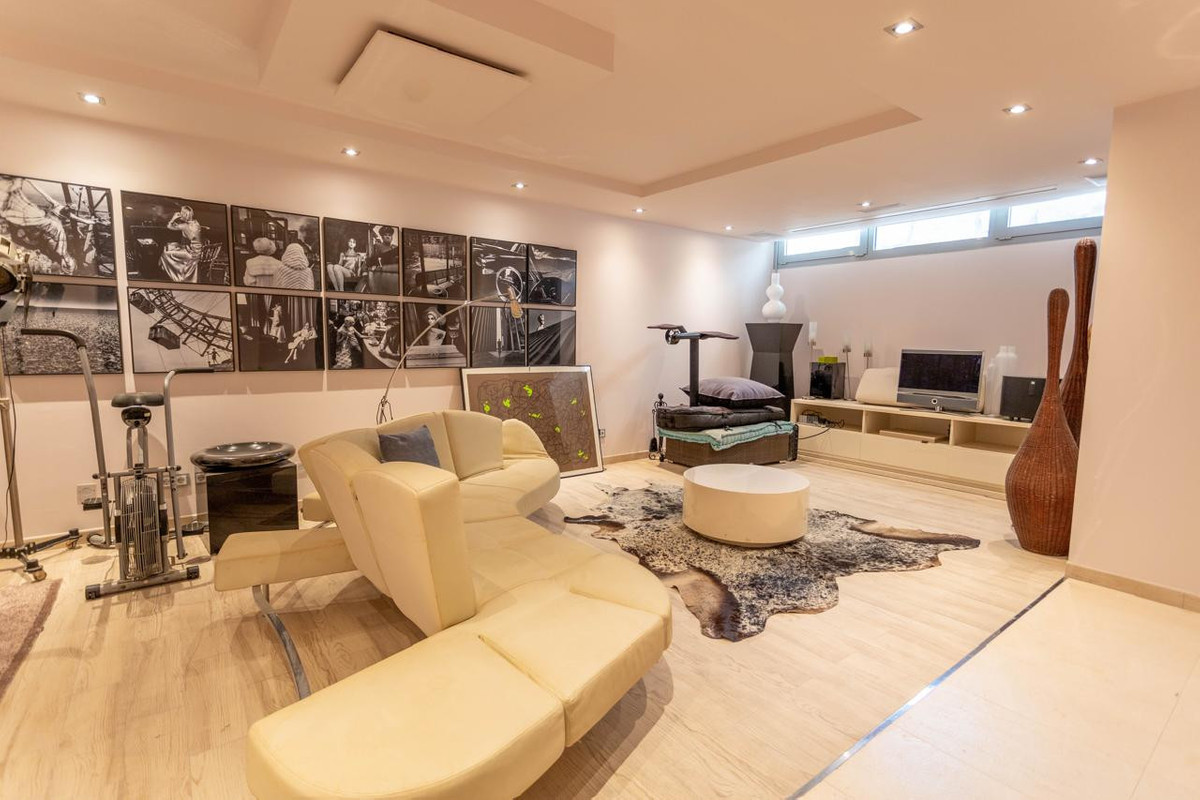 Huis te koop in The Golden Mile | 4 slaapkamers H5382364