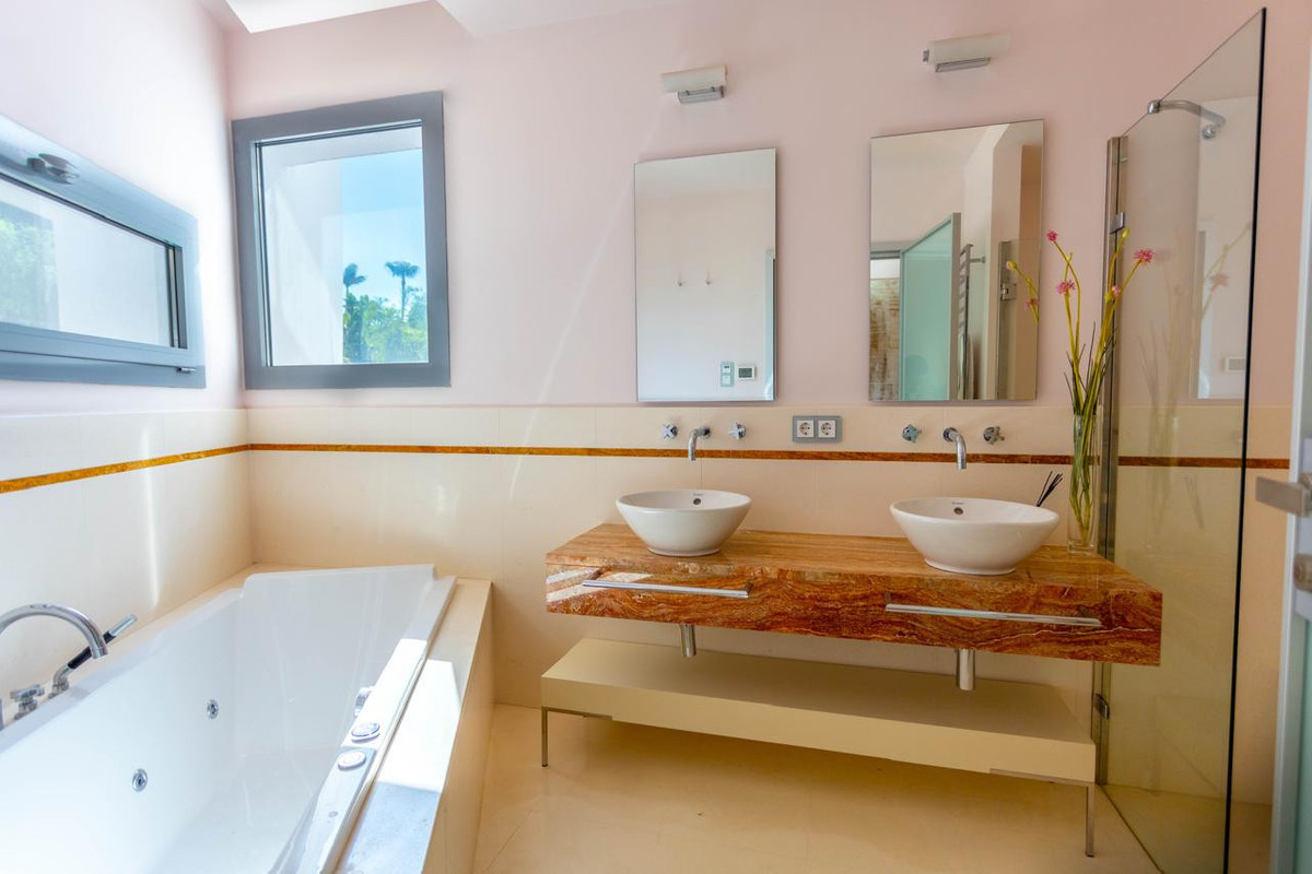 Huis te koop in The Golden Mile | 4 slaapkamers H5382364