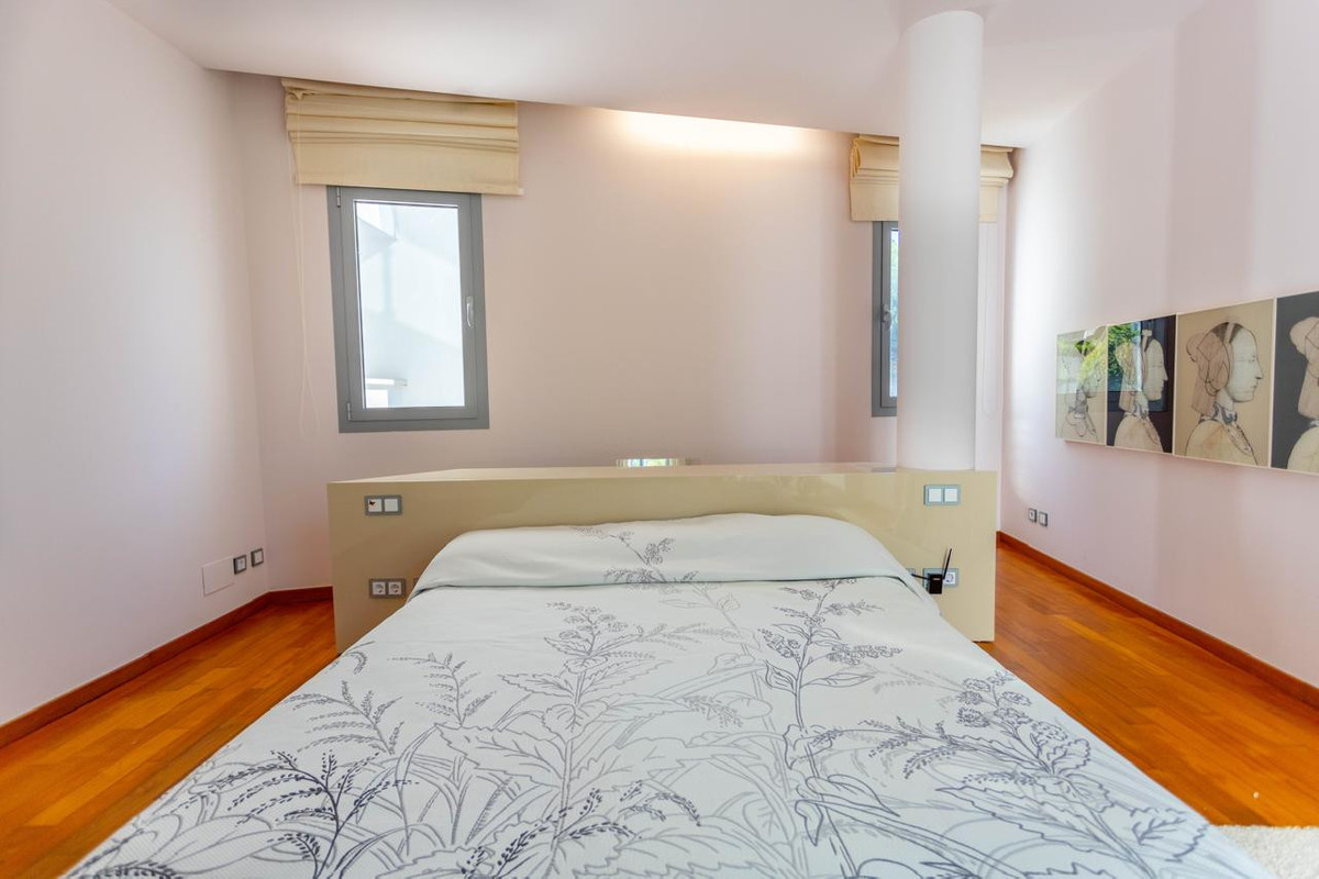 Huis te koop in The Golden Mile | 4 slaapkamers H5382364