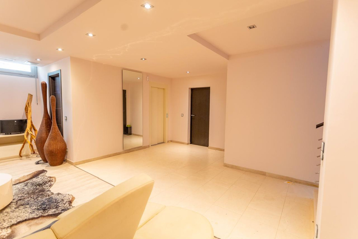 Huis te koop in The Golden Mile | 4 slaapkamers H5382364